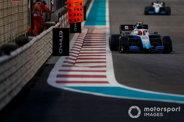 Robert Kubica, Williams FW42, George Russell, Williams Racing FW42