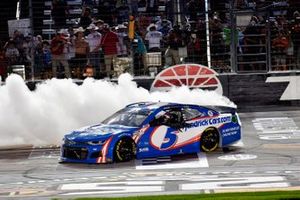 Race winner Kyle Larson, Hendrick Motorsports, Chevrolet Camaro HendrickCars.com