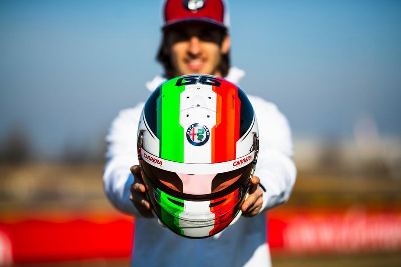 Helm Antonio Giovinazzi
