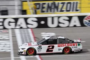 Brad Keselowski, Team Penske, Ford Mustang Discount Tire