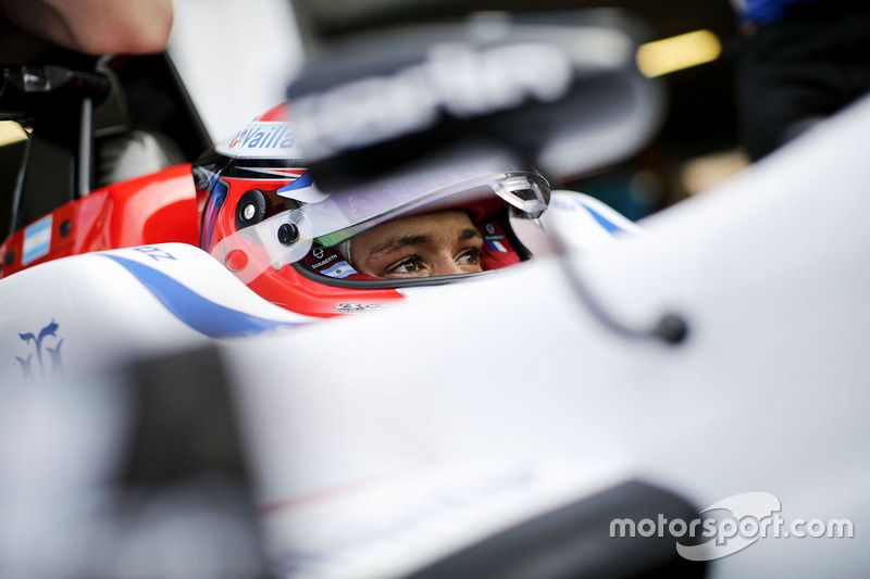 Sacha Fenestraz, Vaillante-Carlin