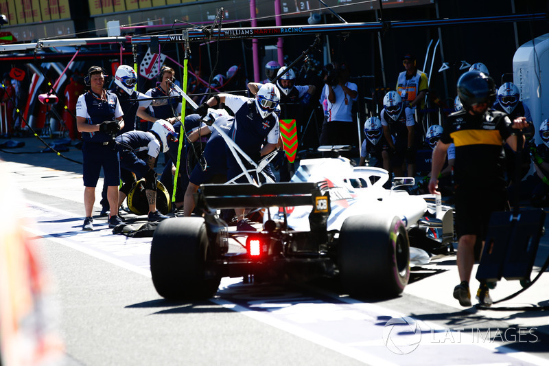 Lance Stroll, Williams FW41 Mercedes, en pits