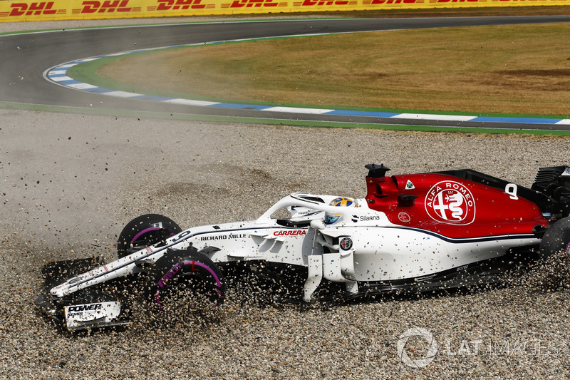 13: Маркус Эрикссон, Sauber C37 – 1:13.736