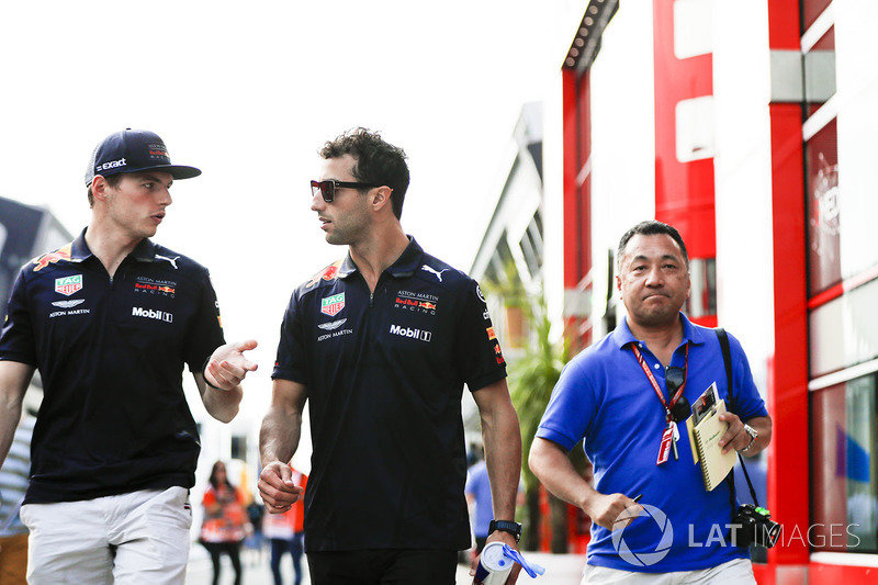 Max Verstappen, Red Bull Racing, y Daniel Ricciardo, Red Bull Racing
