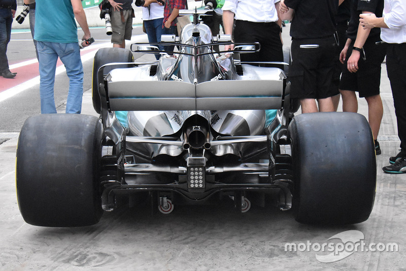 Mercedes W08: Heckpartie