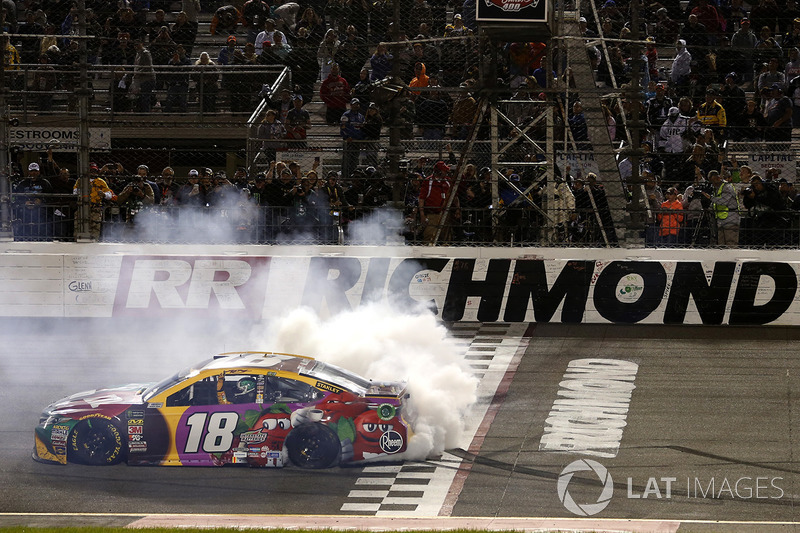 1. Kyle Busch, Joe Gibbs Racing, Toyota Camry M&M's