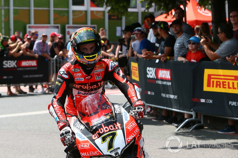Chaz Davies, Aruba.it Racing-Ducati SBK Team, nel parco chiuso