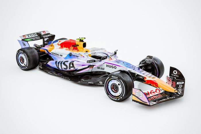 レーシングブルズ、F1ラスベガスGPはホログラフィック仕様に！ 特別