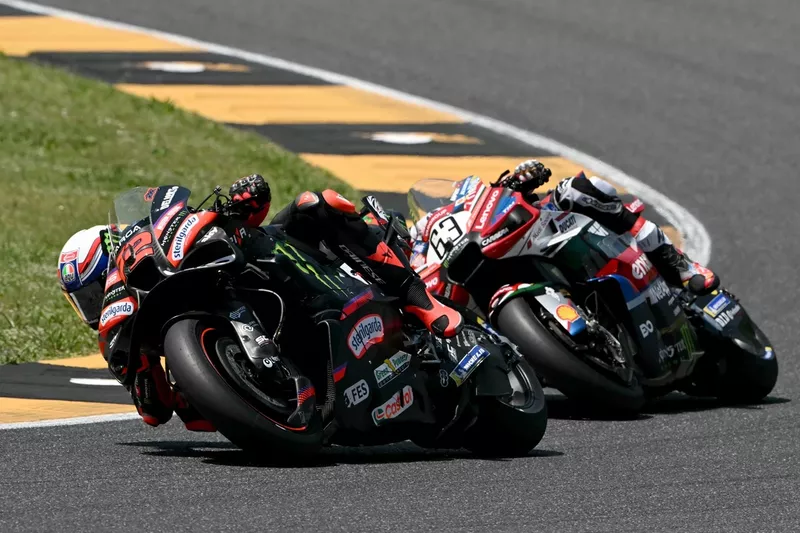 Marco Bezzecchi, Aprilia Racing, Francesco Bagnaia, Ducati Team