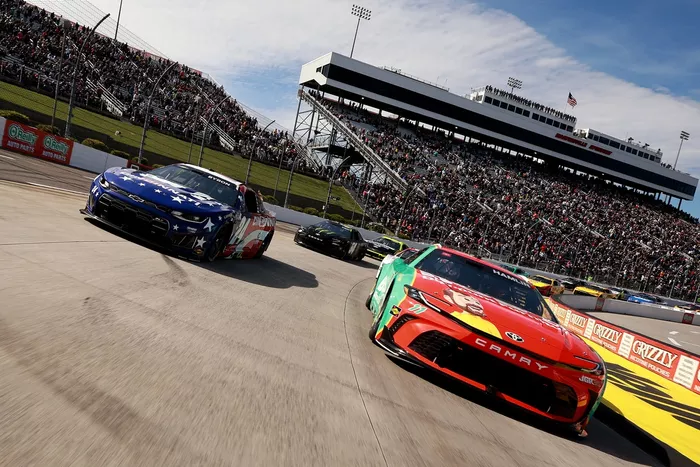 William Byron, Hendrick Motorsports, Denny Hamlin, Joe Gibbs Racing