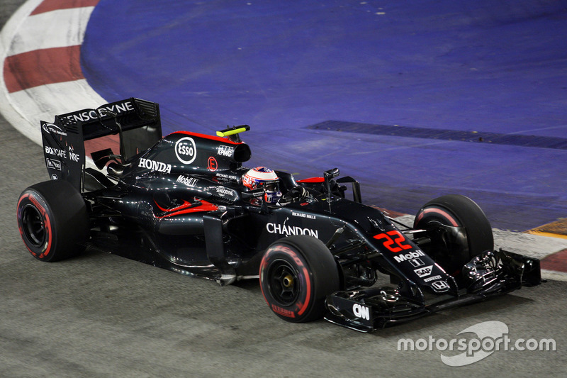 12. Jenson Button, McLaren MP4-31