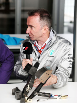 Падді Лоу, Mercedes AMG F1, виконавчий директор, із педалями F1