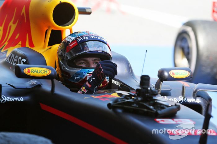 Carrera ganador Max Verstappen, Red Bull Racing RB12 en parc ferme