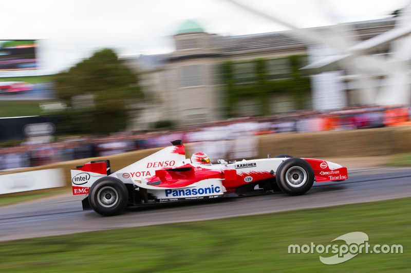 Toyota TF105 - Harald Fuchs