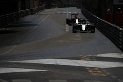 Lewis Hamilton, Mercedes AMG F1 W07 Hybrid leads Daniel Ricciardo, Red Bull Racing RB12