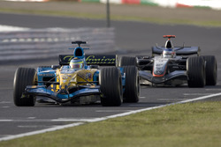 Джанкарло Фізікелла, Renault R25, Кімі Райкконен, McLaren Mercedes MP4-20