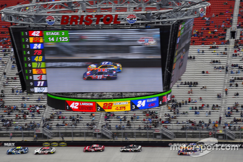 7. Jimmie Johnson, Hendrick Motorsports Chevrolet, Erik Jones, Furniture Row Racing Toyota