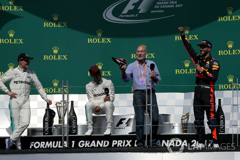 Гран Прі Канади. Переможець Льюіс Хемілтон, Mercedes AMG F1, друге місце - Валттері Боттас, Mercedes AMG F1, третє місце - Даніель Ріккардо, Red Bull Racing, Патрік Стюарт
