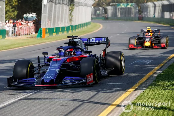 Daniil Kvyat, Toro Rosso STR14, Pierre Gasly, Red Bull Racing RB15