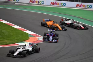 Sergey Sirotkin, Williams FW41, Brendon Hartley, Toro Rosso STR13, Stoffel Vandoorne, McLaren MCL33 en Romain Grosjean, Haas F1 Team VF-18 