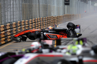 L'accident de Sophia Flörsch, Van Amersfoort Racing