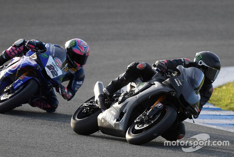 Lewis Hamilton teste la Yamaha Superbike