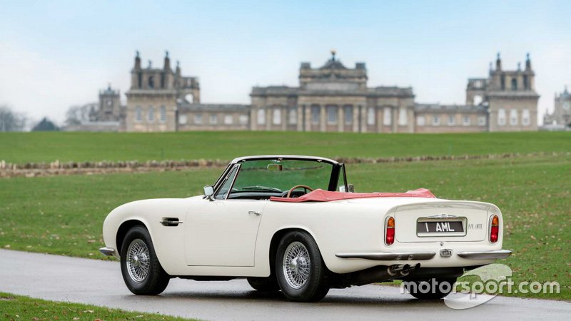 Aston Martin DB6 Volante électrique