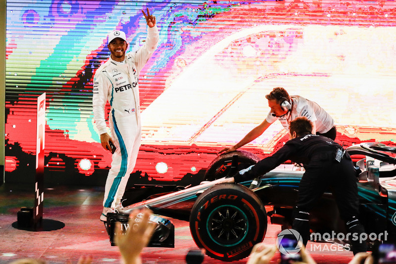 Lewis Hamilton, Mercedes AMG F1, fête sa victoire