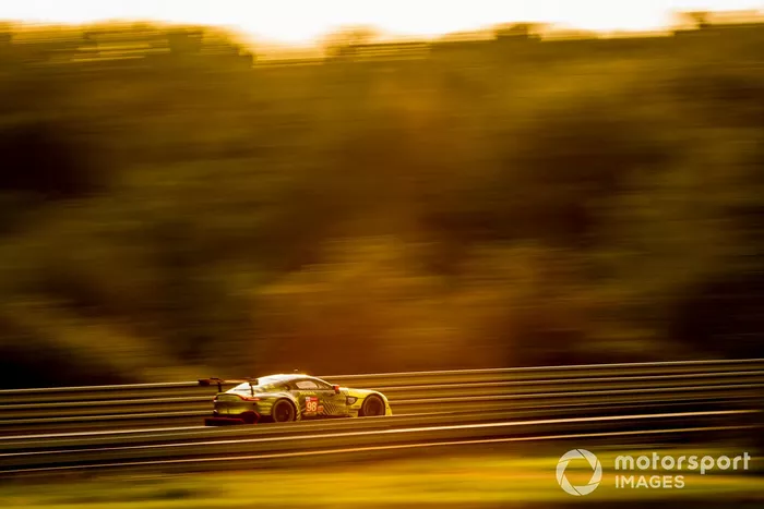 #98 Aston Martin Racing Aston Martin Vantage: Paul Dalla Lana, Augusto Farfus, Ross Gunn