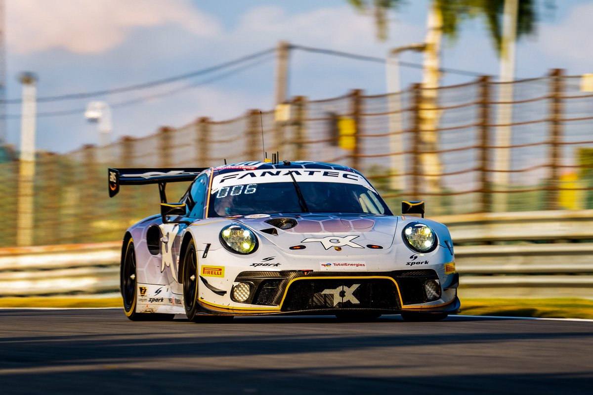 #100 Toksport WRT Porsche 911 GT3-R: Julien Andlauer, Marvin Dienst, Sven Muller