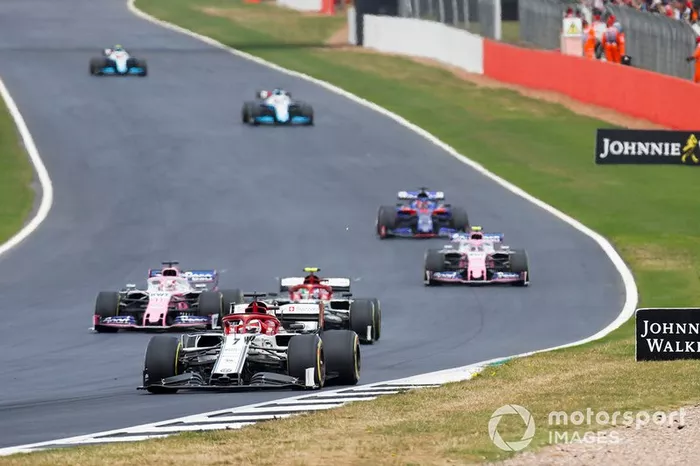 Kimi Raikkonen, Alfa Romeo Racing C38, Antonio Giovinazzi, Alfa Romeo Racing C38, Sergio Perez, Racing Point RP19, y Lance Stroll, Racing Point RP19