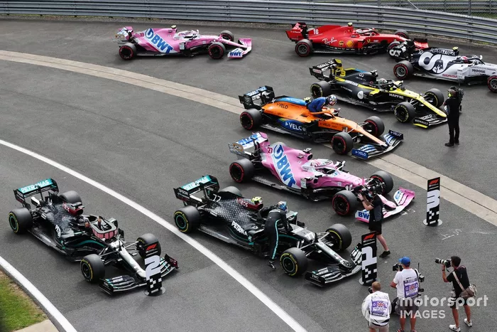 Ganador de la pole Valtteri Bottas, Mercedes AMG F1