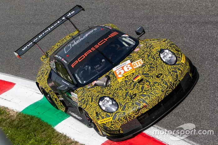 #56 Project 1 Porsche 911 RSR: Egidio Perfetti, Giorgio Roda, Jörg Bergmeister