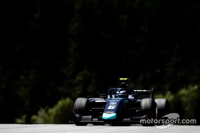 Nicholas Latifi, Dams 
