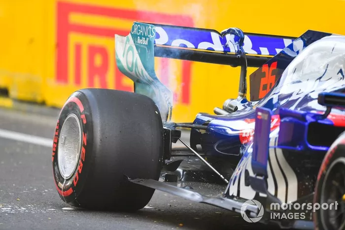 Daniil Kvyat, Toro Rosso después de chocar en la FP2