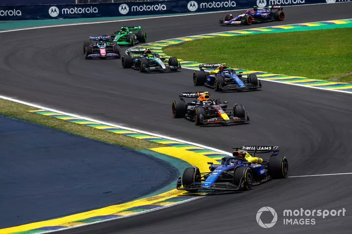 Alex Albon, Williams FW46 Sergio Perez, Red Bull Racing RB20, Franco Colapinto, Williams FW46, Lewis Hamilton, Mercedes F1 W15