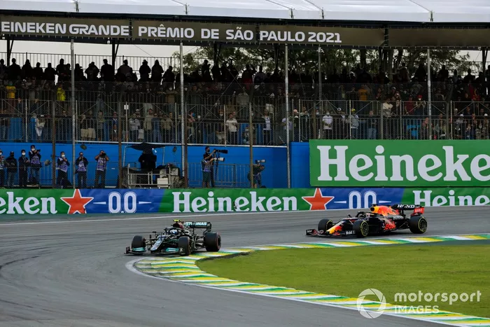 Valtteri Bottas, Mercedes W12, Max Verstappen, Red Bull Racing RB16B