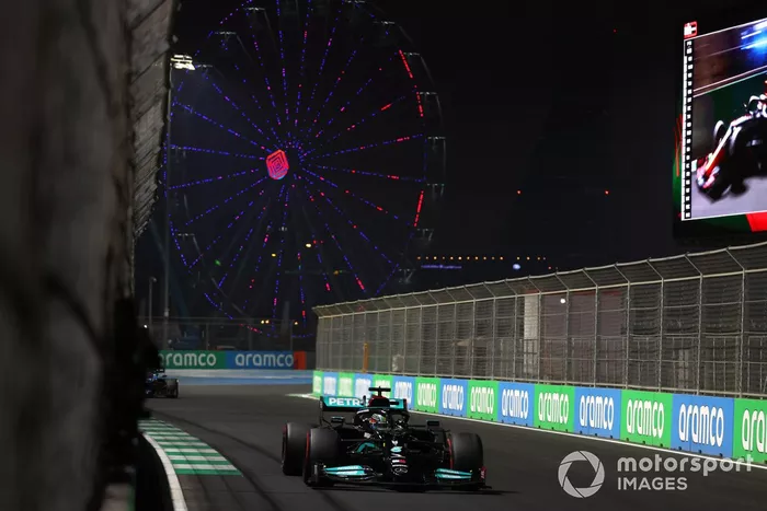 Lewis Hamilton, Mercedes W12