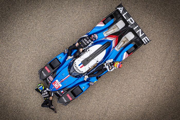 Alpine A480 LMP1 con 
André Negrão, Nicolas Lapierre, Matthieu Vaxiviere