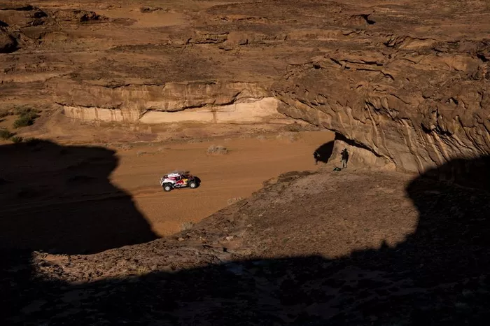 #302 JCW X-Raid Team: Stephane Peterhansel, Paulo Fiuza