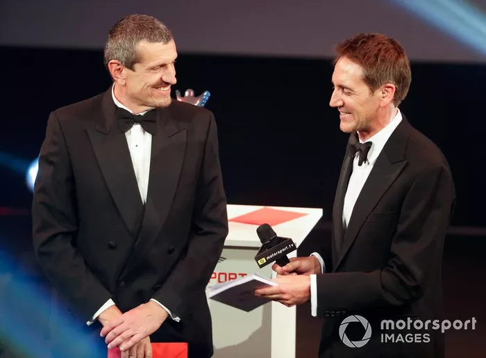 Guenther Steiner, Team Principal, Haas F1, sul palco