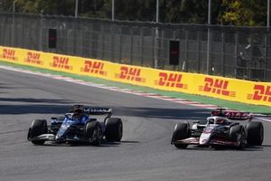 Esteban Ocon, Haas F1 Team, Alexander Albon, Williams