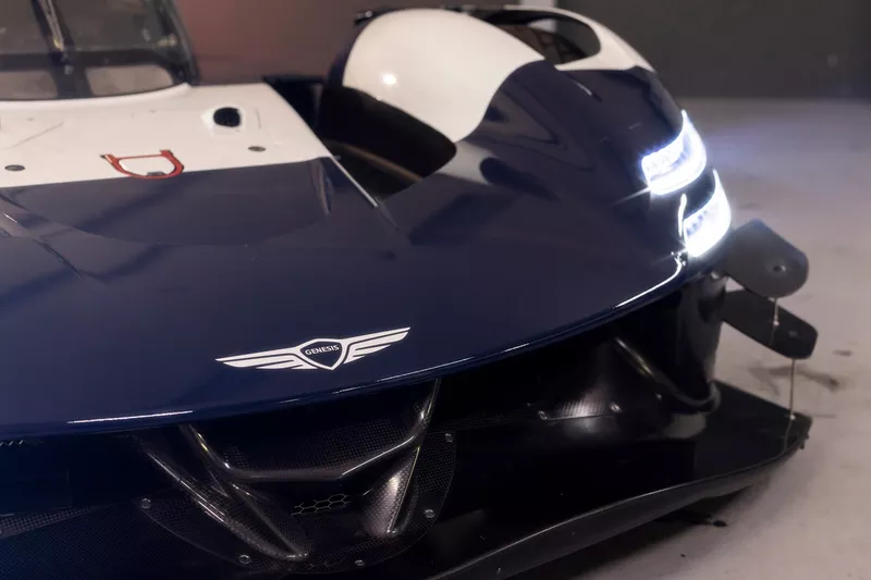 Jacky Ickx, Genesis Magma Racing Genesis