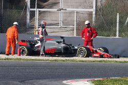Romain Grosjean, Haas F1 Team VF-17 est sorti de piste