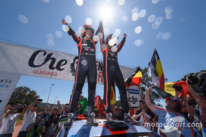 I vincitori Thierry Neuville, Nicolas Gilsoul, Hyundai i20 Coupe WRC, Hyundai Motorsport