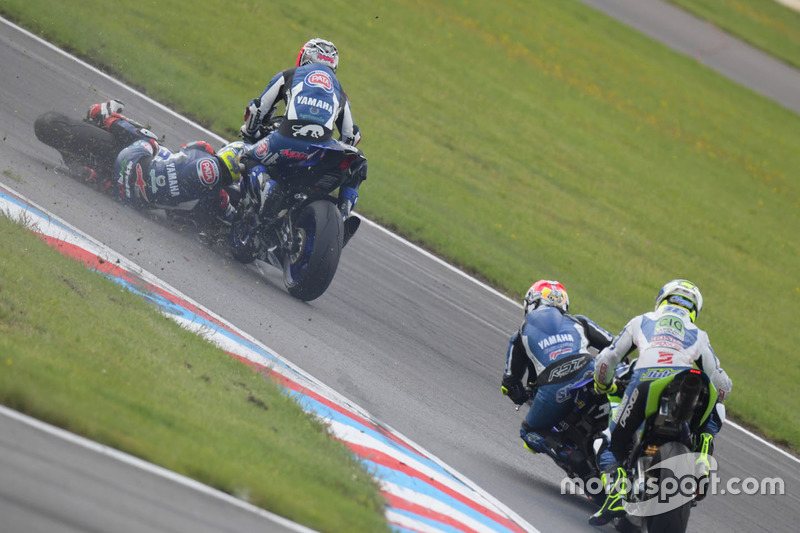 Crash von Federico Caricasulo, GRT Yamaha Official WorldSSP Team, Lucas Mahias, GRT Yamaha Official WorldSSP Team