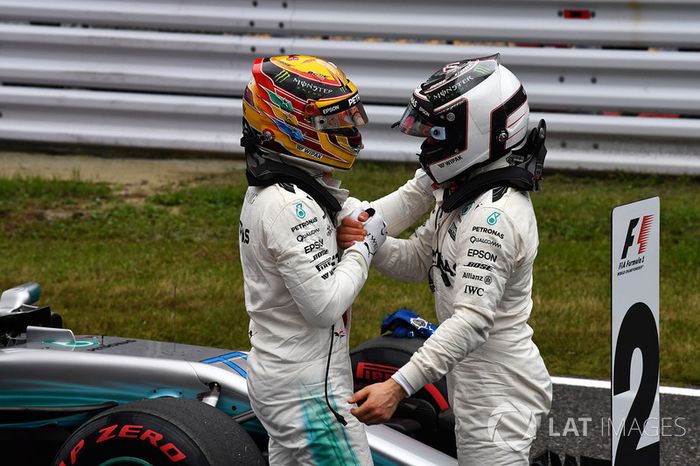 Pole de Lewis Hamilton, Mercedes AMG F1, Valtteri Bottas, Mercedes AMG F1