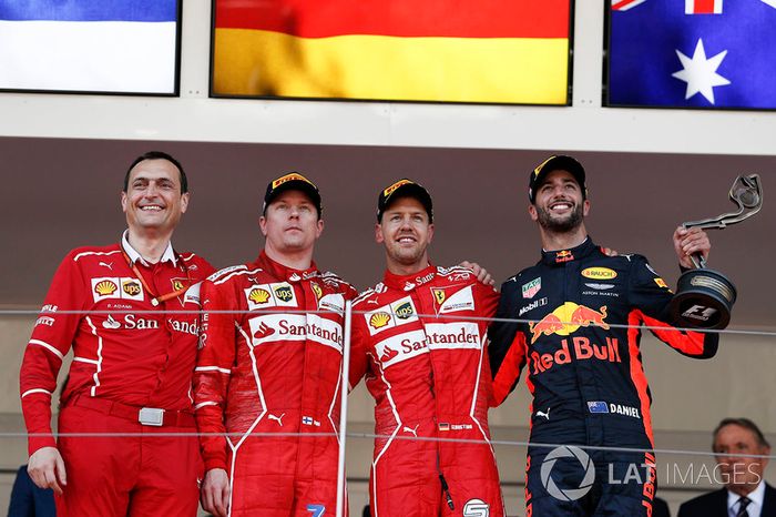 Riccardo Adami, Ferrari Race Engineer, Kimi Raikkonen, Ferrari, Sebastian Vettel, Ferrari y Daniel Ricciardo, Red Bull Racing