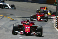 Sebastian Vettel, Ferrari SF70H, Kimi Raikkonen, Ferrari SF70H