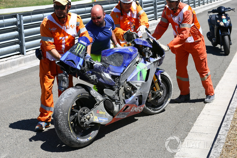 Bike von Maverick Viñales, Yamaha Factory Racing nach Crash